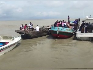 ভোলার মেঘনা নদী থেকে ড্রেজারসহ ৫ ব্যাক্তি দুই দিন ধরে নিখোঁজ