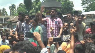 কম্পিলিট শাটডাউন আহ্বান করা হলেও ভোলায় প্রভাব পড়েনি সাধারণ শিক্ষার্থীদের বিক্ষোভ