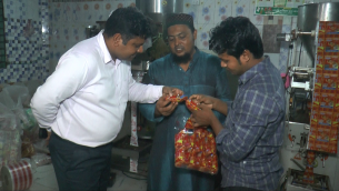 ভেলায় ভ্রাম্যমাণ আদালতের অভিযানে জারিয়ান বেকারির মালিককে অর্থদন্ড