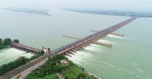 এবার ফারাক্কার ১০৯ গেট খুললো ভারত, বাড়ছে নদীর পানি