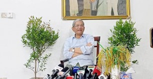 ছাত্র হত্যাকারীদের গুরুত্বপূর্ণ দপ্তরে বসিয়ে ভালো কিছু সম্ভব না :  মির্জা ফখরুল