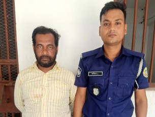 ভোলায় ছুরি দেখিয়ে ঠিকাদারের  কাছে চাঁদা দাবী, যুবক গ্রেপ্তার