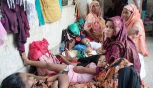 লালমোহনে আশঙ্কাজনকভাবে বেড়েছে নিউমোনিয়ায় আক্রান্ত শিশুর সংখ্যা