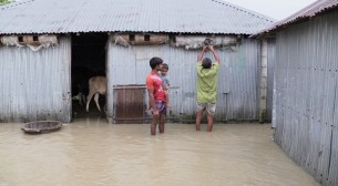 পানি বেড়ে ৫ জেলায় নিম্নাঞ্চল প্লাবিত