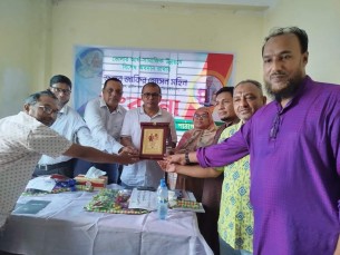 গ্রামীণ জন উন্নয়ন সংস্থার নির্বাহী পরিচালক জাকির হোসেন মহিনকে সংবর্ধনা