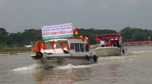 বাজারে নেই ইলিশ, নদীতে প্রশাসনের মহড়া