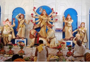 ভোলায় মহাঅষ্টমী আর নবমী তিথিতে মন্ডপগুলোতে উপচে পরা ভিড়