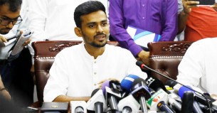 সাকিব কী দেশে ফিরতে পারবেন? যা বললেন ক্রীড়া উপদেষ্টা