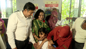 ভোলায় স্কুলপর্যায়ে জরায়ুমুখের ক্যান্সাররোধে টিকাদান শুরু