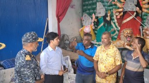 ভোলায় পূজার নিরাপত্তায় নৌবাহিনী বিভিন্ন মন্দিরে টহল