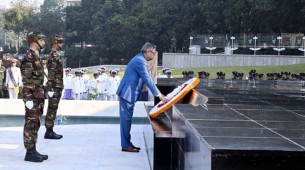সশস্ত্র বাহিনীর বীর শহিদদের প্রতি শ্রদ্ধা রাষ্ট্রপতির