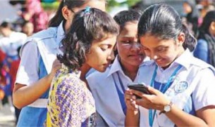 সরকারি স্কুলে মেধাতালিকায় ৯৮২০৫ জন, বেসরকারিতে ২ লাখ ৭৮ হাজার