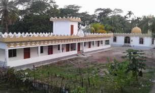 লালমোহনে আল্লামা উজির  আহমেদ কমপ্লেক্সে আগামী  ২৬ ডিসেম্বর থেকে তিন দিন  ব্যাপী তা'লীমী জলসা মাহফিল