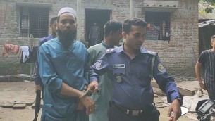 দৌলতখান নারী নির্যাতনের ঘটনায় ভণ্ড হারুন গ্রেফতার