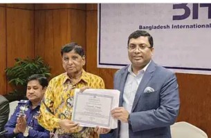 বাংলাদেশের সর্বাধিক পুরস্কারপ্রাপ্ত হোটেলিয়ারসম্মাননায় ভূষিত হলেন  ভোলার শাখাওয়াত হোসেন