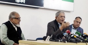 রাজনৈতিক বিতর্কে আওয়ামী লীগের লুটপাট নিচে পড়ে যাচ্ছে :  মির্জা ফখরুল