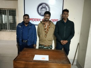 লালমোহনে ১শ পিচ ইয়াবাসহ চিহ্নিত মাদক কারবারি আটক