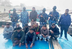 লালমোহনে নদী থেকে অবৈধভাবে বালু উত্তোলন ও পরিবহনের দায়ে ৬ লাখ টাকা অর্থদণ্ড