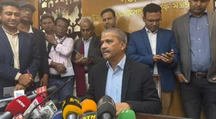 গত সরকারের সব গায়েবি মামলা ফেব্রুয়ারির মধ্যে প্রত্যাহার: আইন উপদেষ্টা