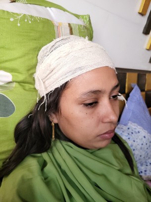 চরফ্যাসনে ব্যাংকে গিয়ে  মারধরের শিকার গ্রাহক