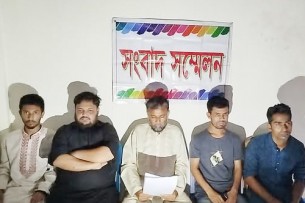ভোলায় দোকান ঘর জবরদখল  করার প্রতিবাদে সাংবাদ সম্মেলন