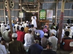 রাজাপুরে জমায়াতের ইফতার মাহফিলে  সাংবাদিক নেয়ামত উল্লাহর মায়ের জন্য দোয়া