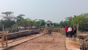 মনপুরায় দুই ইটভাটায় অভিযানে এক লক্ষ টাকা জরিমানা