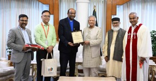 প্রধান উপদেষ্টার সঙ্গে বিশ্ব গির্জা পরিষদের মহাসচিবের সাক্ষাৎ