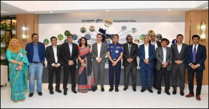 বিদেশি বিনিয়োগকারীদের নিরাপত্তায় হটলাইন চালু করবে পুলিশ