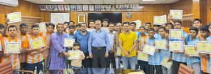 ভোলায় মাসব্যাপী ফুটবল প্রশিক্ষণের সনদ বিতরণ