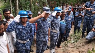 মাইলস্টোন ট্রাজেডি: "বিমান বাহিনীর পক্ষ থেকে বোরহানউদ্দিনের মাসুমার কবরে শ্রদ্ধা