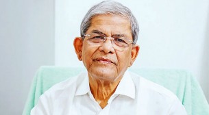 হাসপাতাল থেকে বাসায় ফিরেছেন মির্জা ফখরুল