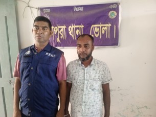 মনপুরায় পুলিশের অভিযানে ইউপি সদস্য যুবলীগ নেতা আটক