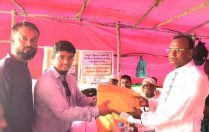 অন্তিম যাত্রার সামগ্রী বিনামূল্যে বিতরণ করে আসছেন লালমোহনের শওকত