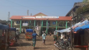 চরফ্যাশনে জেলেদের চাল বিক্রির অভিযোগ