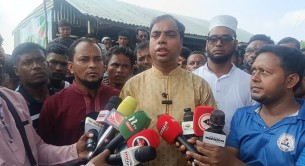 গাছিরখাল লঞ্চঘাটে এলাকাবাসীর স্বপ্ন পূরণে ছিদ্দিক উল্যাহর অবদানে পল্টুন স্থাপন