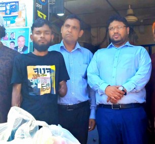 বোরহানউদ্দিনে হাত হারানো মিরাজের পাশে ইউএনও