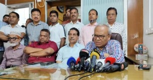 একের পর এক অগ্নিকাণ্ডে জাতি গভীর শঙ্কায়: রিজভী
