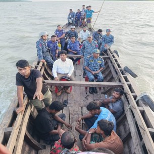 বোরহানউদ্দিনের গঙ্গাপুর চর থেকে মাটি কাটায় জরিমানা