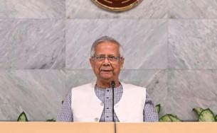 ইংরেজি নববর্ষ উপলক্ষ্যে বাংলাদেশিসহ বিশ্ববাসীকে শুভেচ্ছা জানিয়েছেন প্রধান উপদেষ্টা