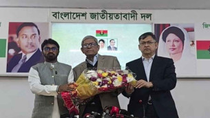 বিএনপিতে যোগ দিয়ে মনোনয়ন পেলেন রাশেদ খান