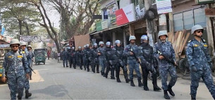 বাংলাবাজারে নৌবাহিনীর টহল