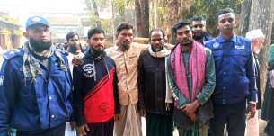 মুক্তিপণের বিনিময়ে জলদস্যুদের কবল থেকে ফিরলেন ভোলার ৪ জেলে