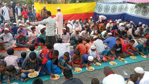 চরফ্যাসনে খালেদা জিয়ার নামে অসহায়দের খাওয়ালেন প্যানেল চেয়ারম্যান মিনারা বেগম