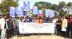 নদীর তী‌রে পা‌ঁয়ে হে‌টে ৫০০ কিঃ মিঃ পথ পা‌ড়ি দি‌য়ে যুবক  ট‌নি এখন বোরহানউ‌দ্দিন মেঘনা পা‌ড়ে