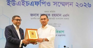 মন্ত্রী সাহেব প্রশংসা একটু কম, স্বাস্থ্যমন্ত্রীকে বললেন প্রধানমন্ত্রী