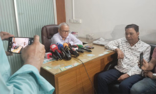 আন্দোলন ও সংগ্রামে যাদের ভূমিকা আছে তাদেরই মনোনয়ন দেবে বিএনপি : রিজভী