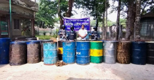 ভোলায় বিপুল পরিমাণ জ্বালানি ও তেল জব্দ