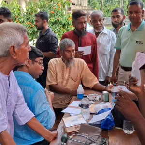 বোরহানউদ্দিনে দ্বিতীয় দিনে স্কয়ারের ফ্রি হেলথ ক্যাম্পে  চিকিৎসাসহ ঔষধ পেলো কয়েক হাজার মানুষ