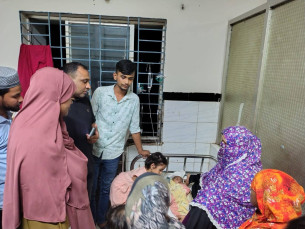 চরফ্যাশন স্বাস্থ্য কমপ্লেক্সে নবজাতক শিশু রেখে চলে গেলেন মা